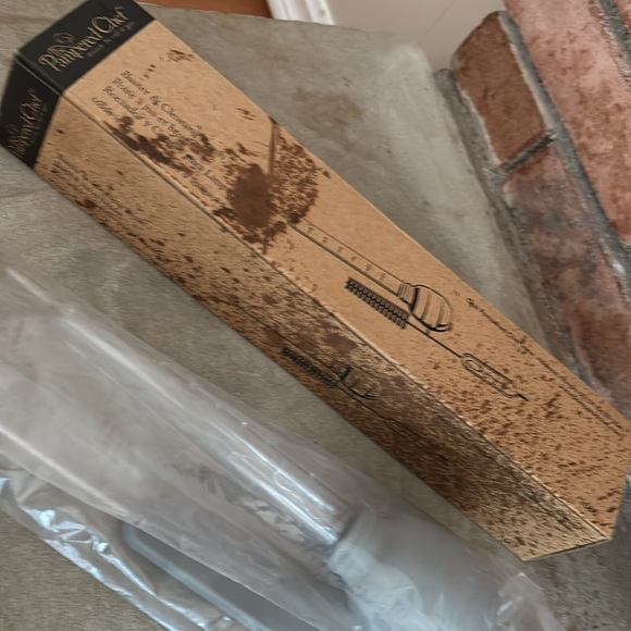 The pampered chef new master w/cleaning brush set item 1665 unused inbox retired - Picture 7 of 9